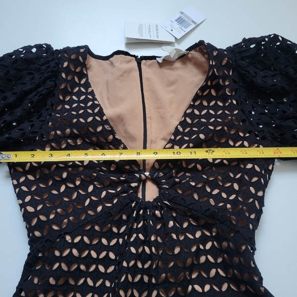 Michael Kors NWT Eyelet cotton dress size 0. - Picture 12 of 16